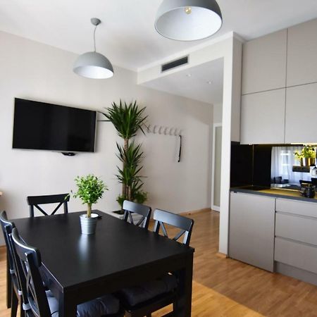 Karlo Main Square Apartments 1 Zagreb Exterior photo