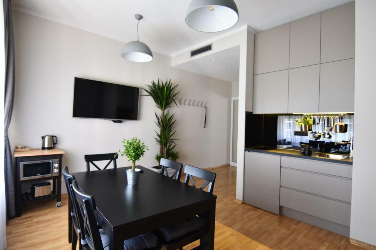 Karlo Main Square Apartments 1 Zagreb Exterior photo
